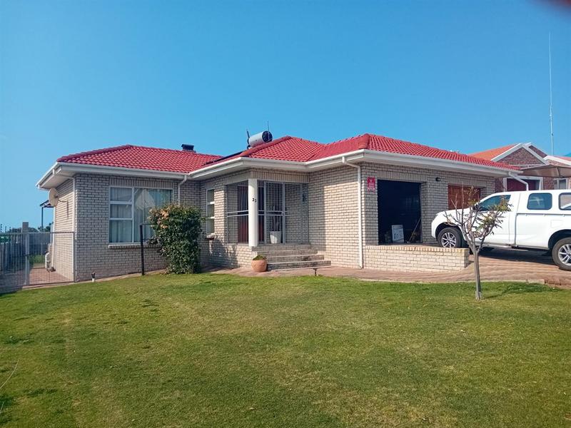 3 Bedroom Property for Sale in Stilbaai Wes Western Cape
